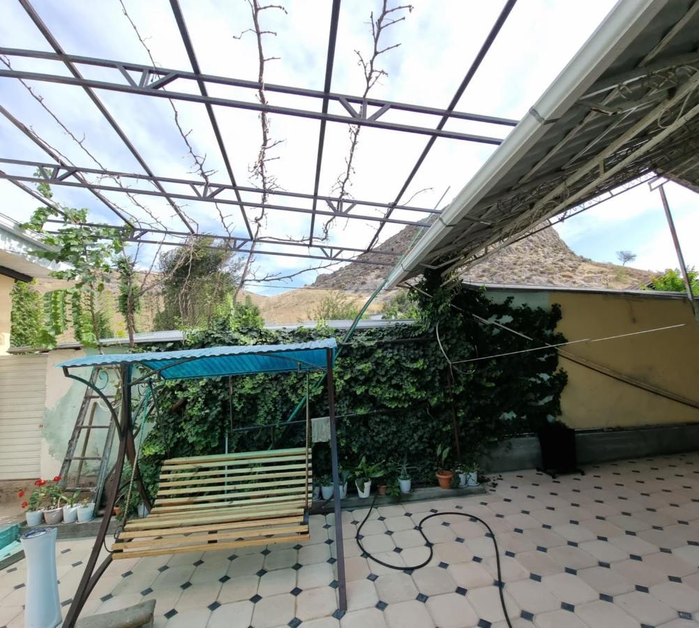 Hostel Sulaiman-Too Osh Εξωτερικό φωτογραφία